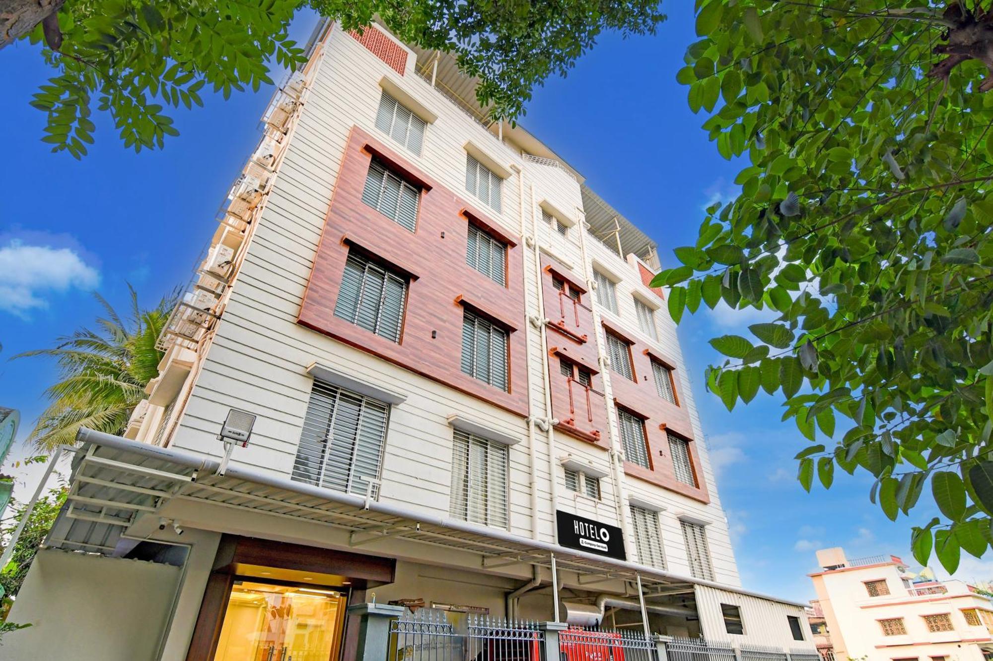 Super Townhouse Kaikhali Near Airport 콜카타 외부 사진