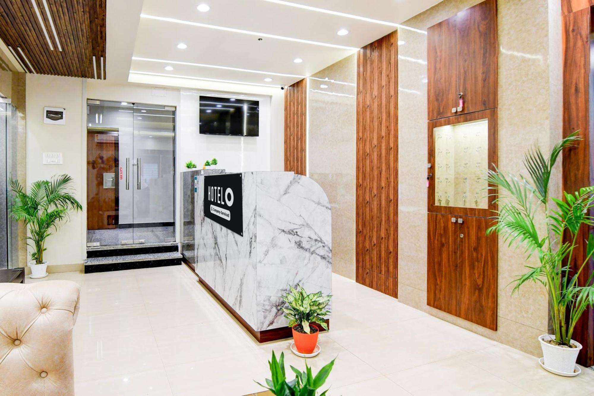 Super Townhouse Kaikhali Near Airport 콜카타 외부 사진